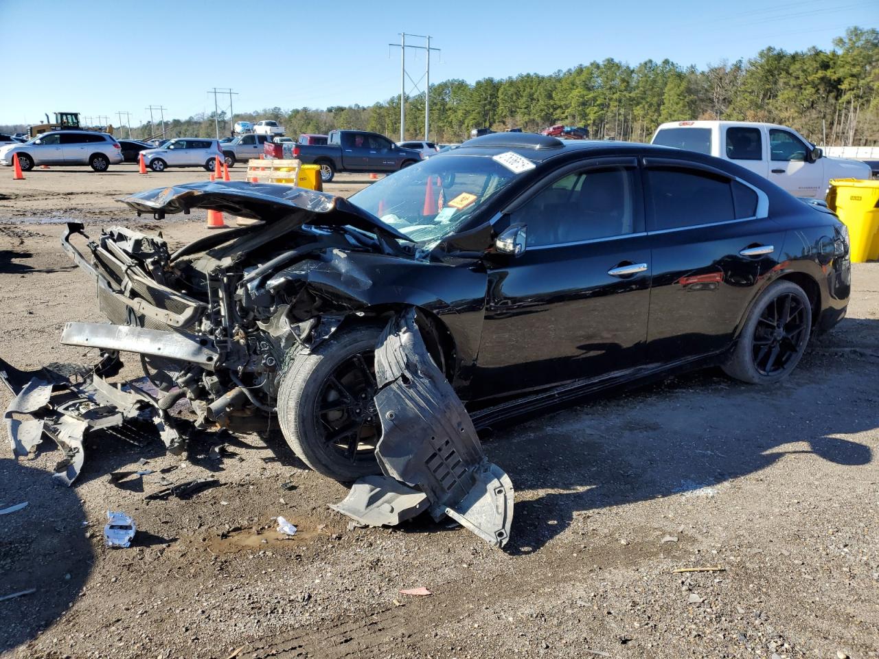  Salvage Nissan Maxima