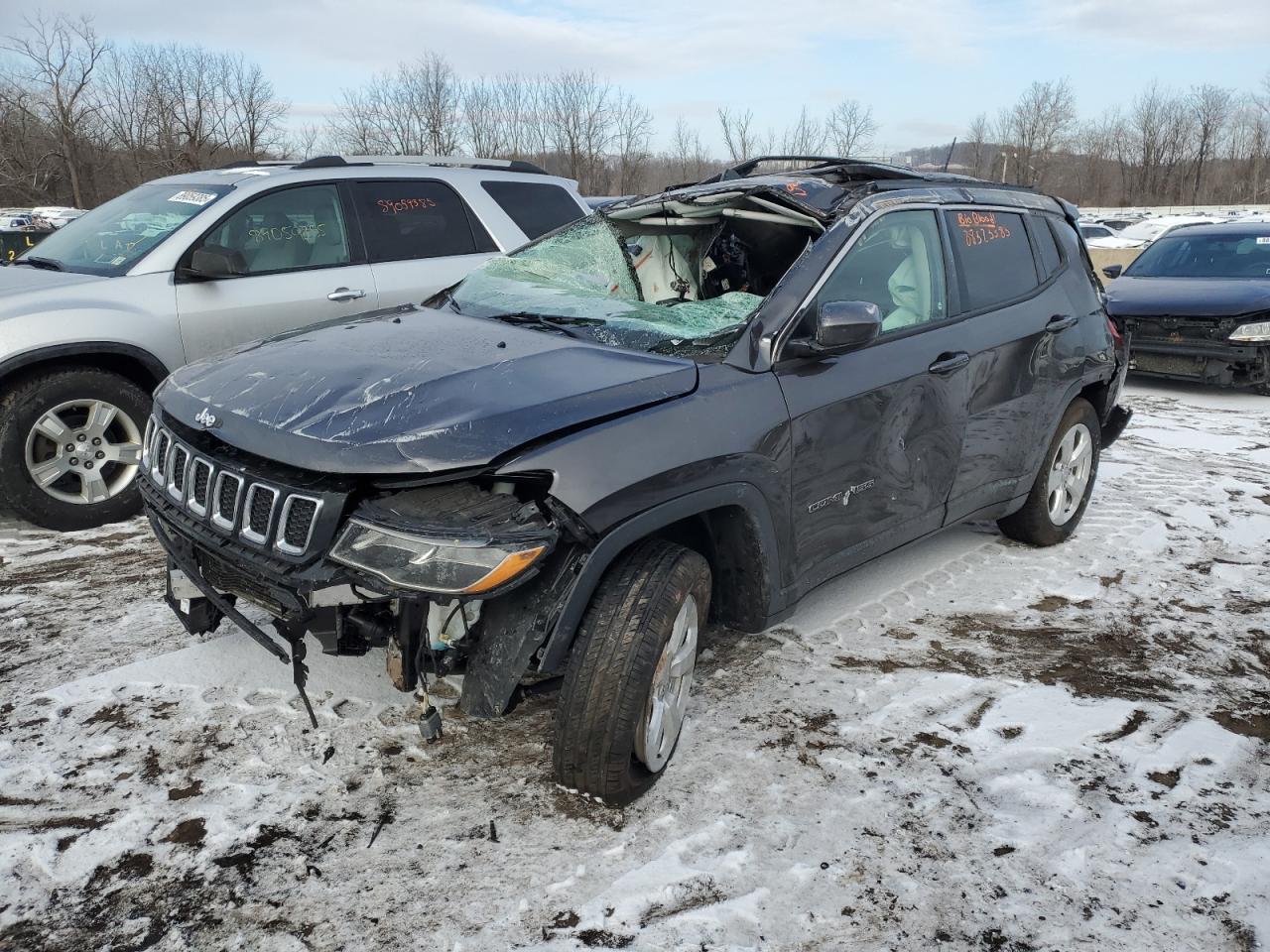  Salvage Jeep Compass