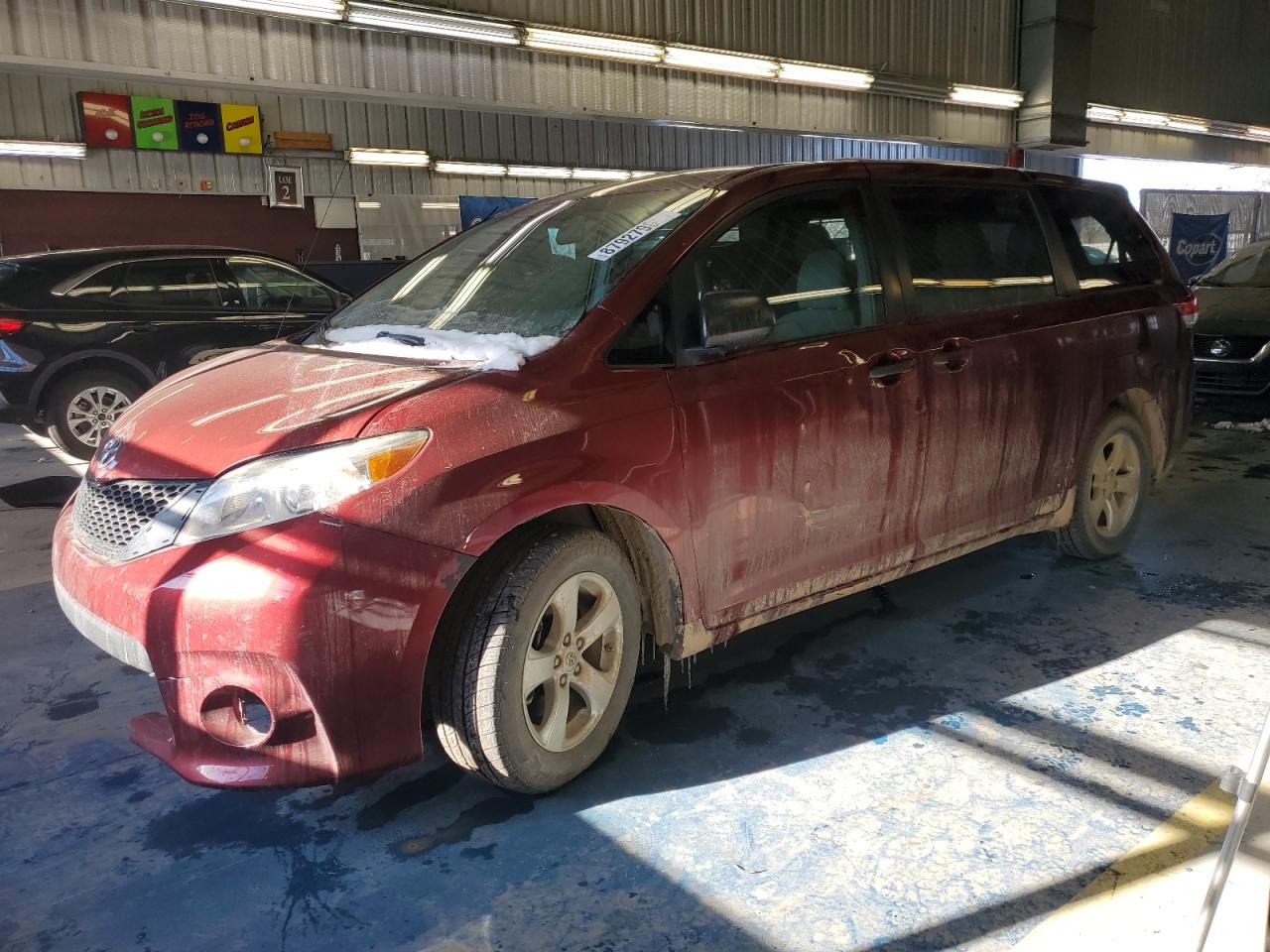 TOYOTA SIENNA BASE