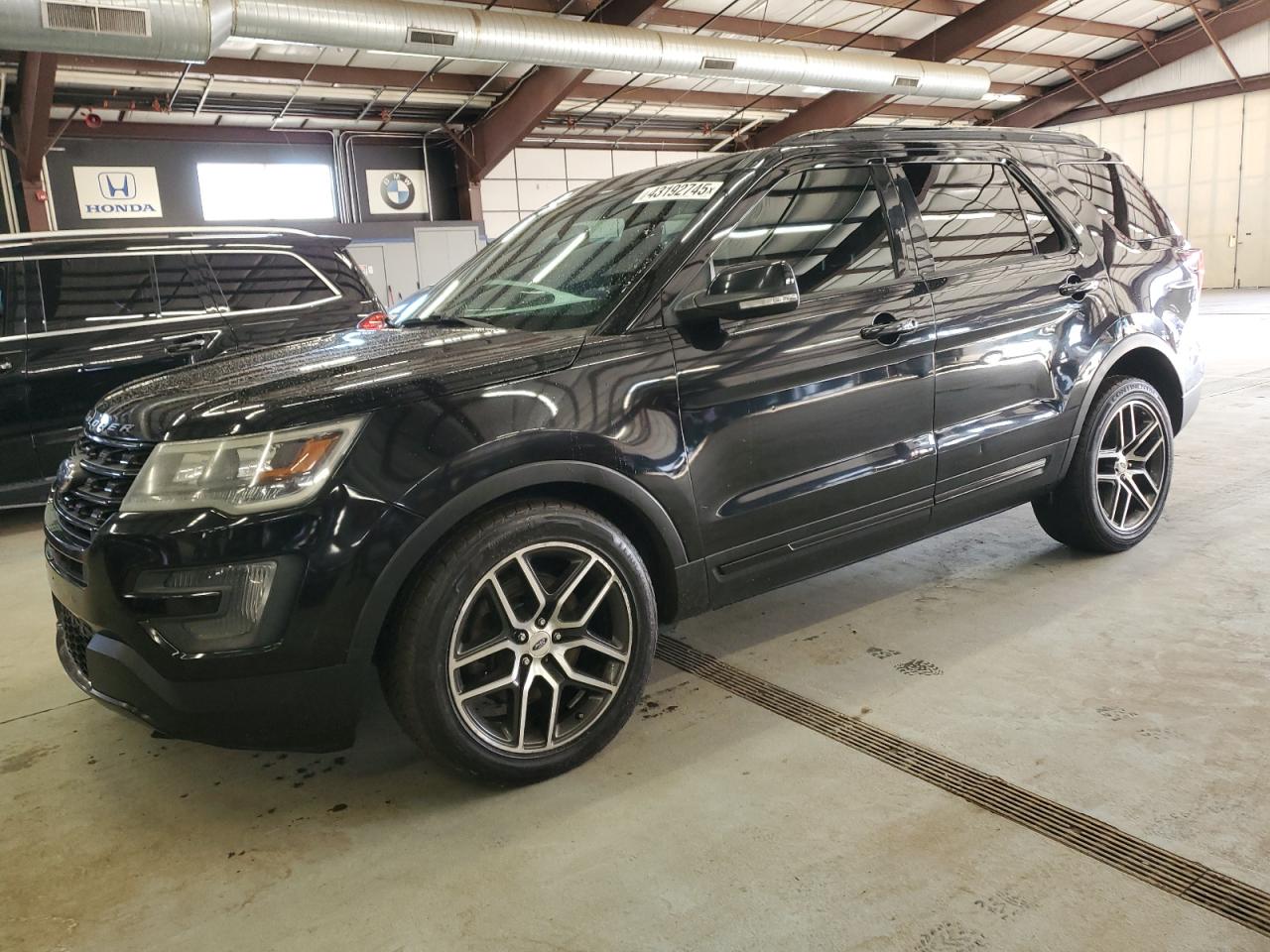  Salvage Ford Explorer