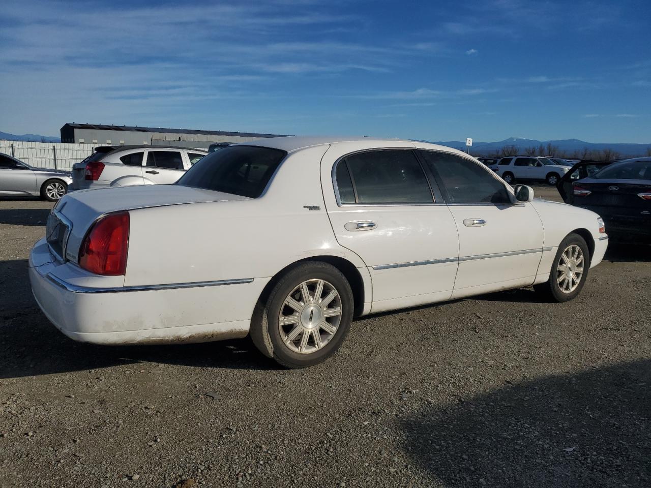 Lot #3049640225 2008 LINCOLN TOWN CAR S