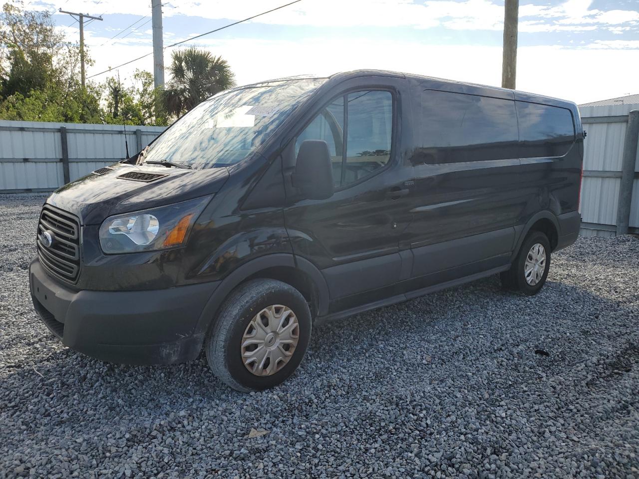  Salvage Ford Transit