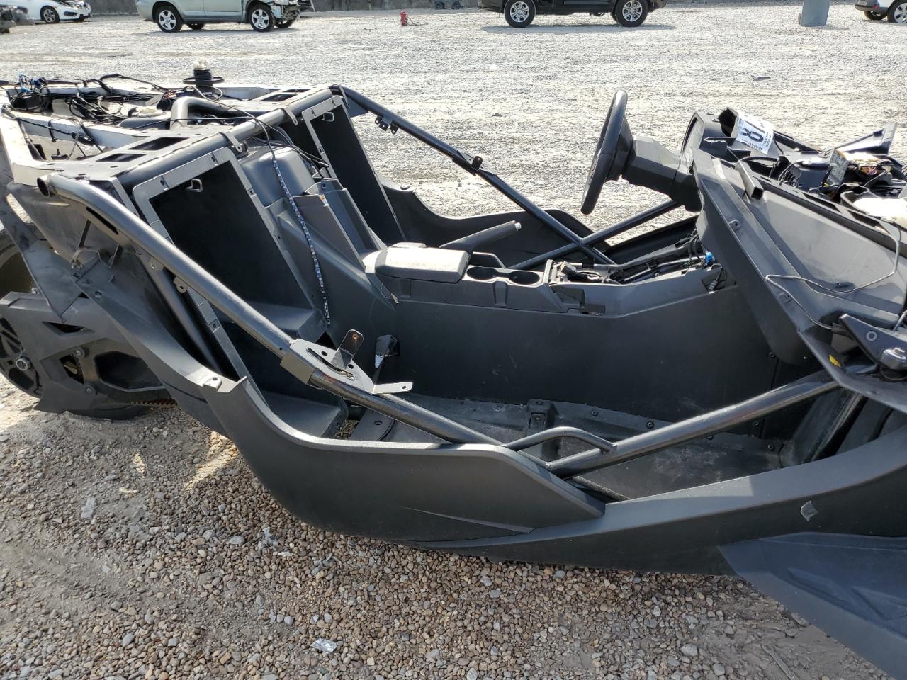 Lot #3049500696 2021 POLARIS SLINGSHOT