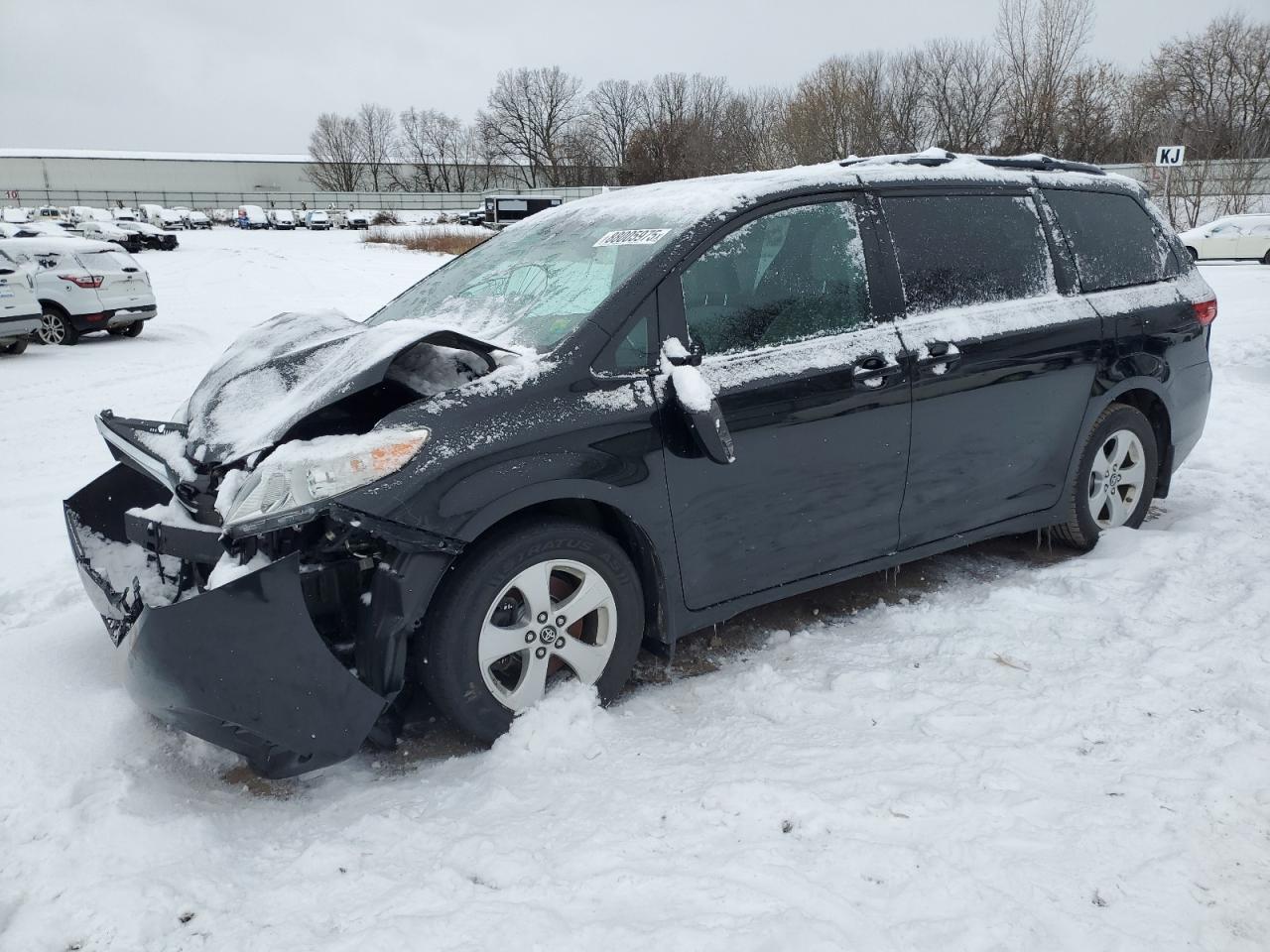  Salvage Toyota Sienna