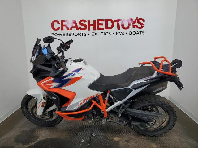 2024 KTM 1290 SUPER - VBKV5940XRM989435
