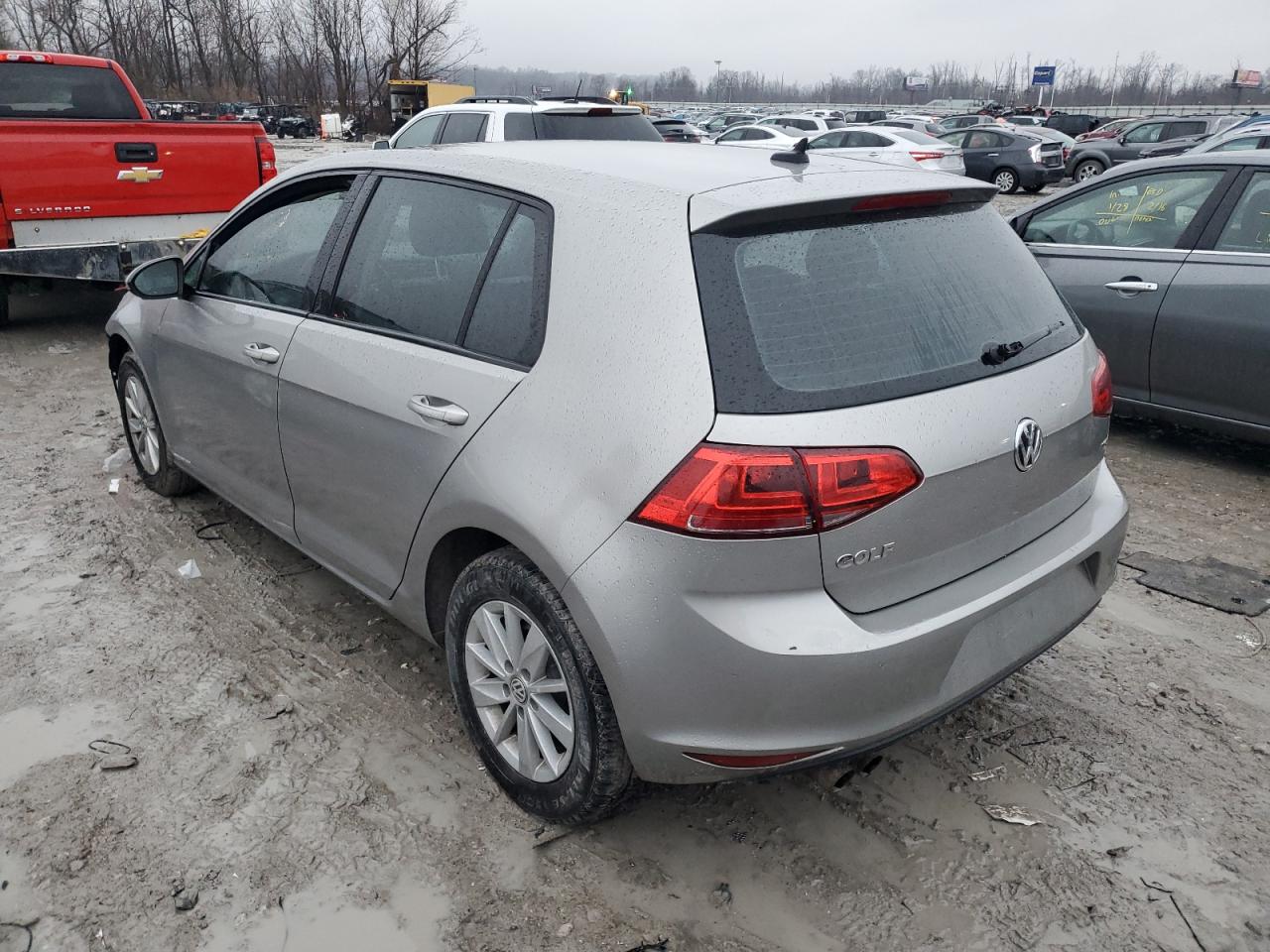 VOLKSWAGEN GOLF S/SE