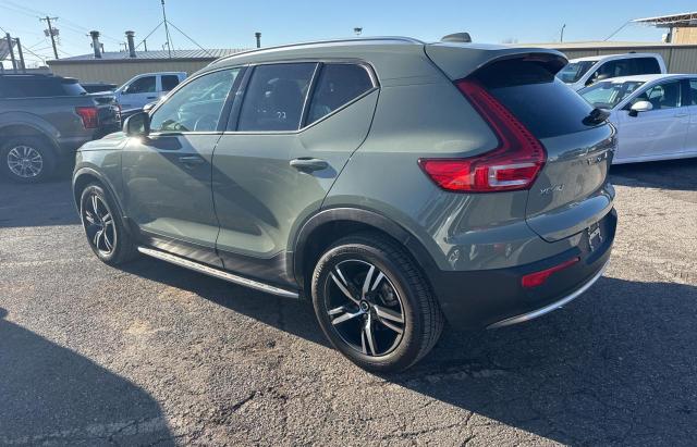 VOLVO XC40 CORE 2023 gray  gas YV4L12UK3P2967652 photo #4