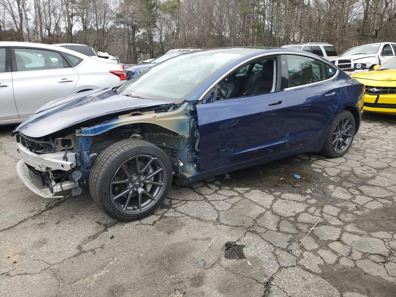 TESLA MODEL 3
