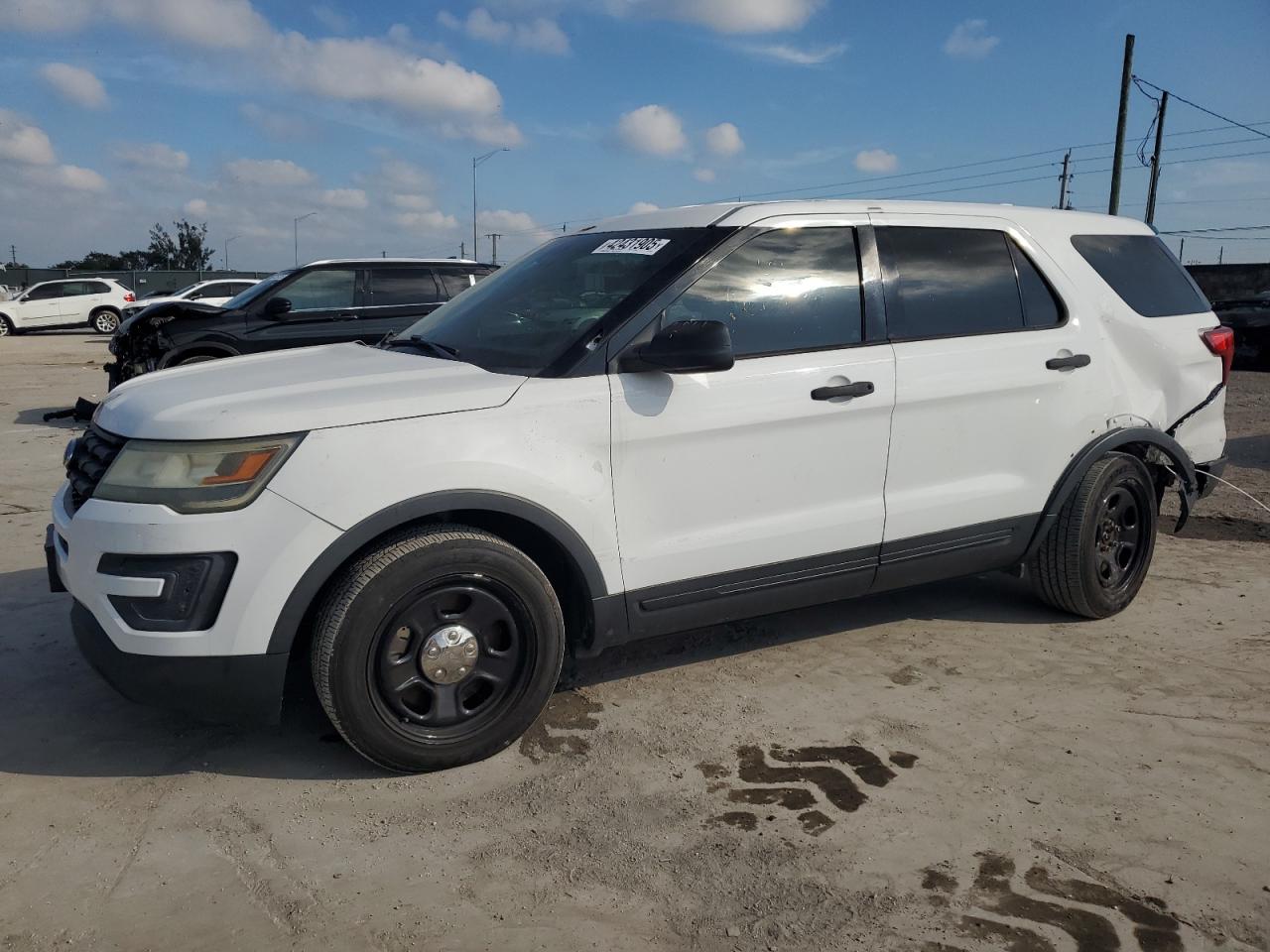  Salvage Ford Explorer