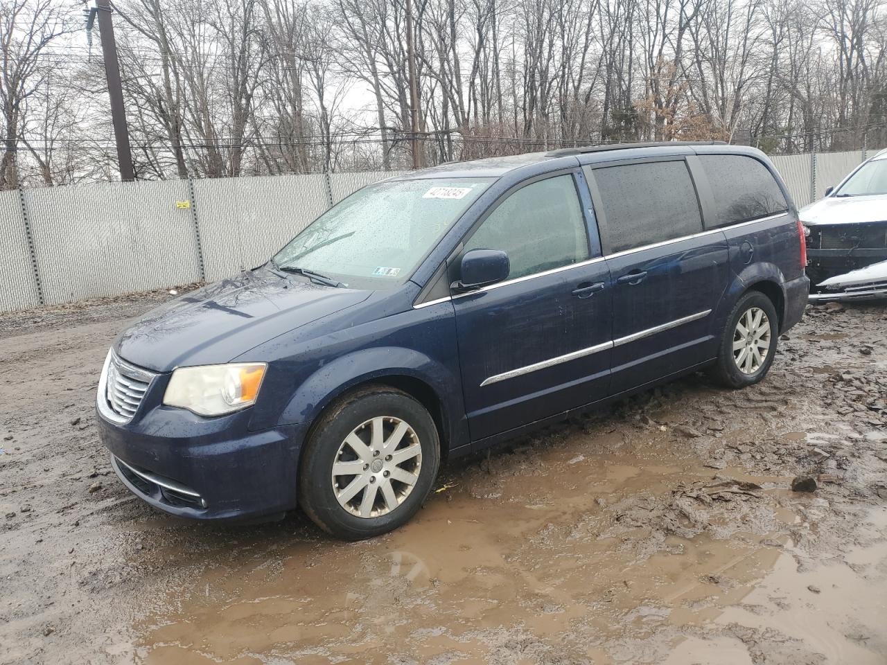  Salvage Chrysler Minivan