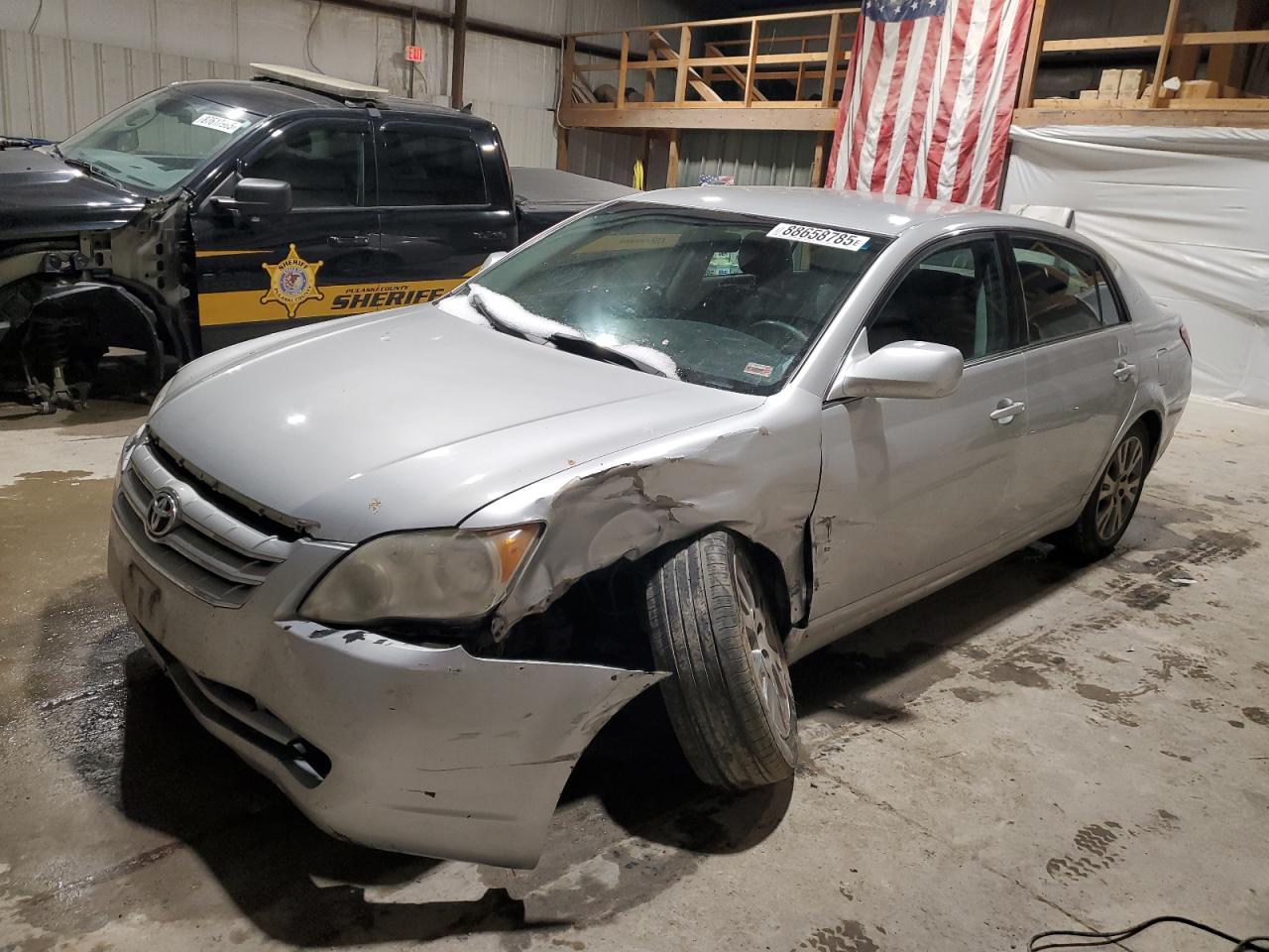  Salvage Toyota Avalon