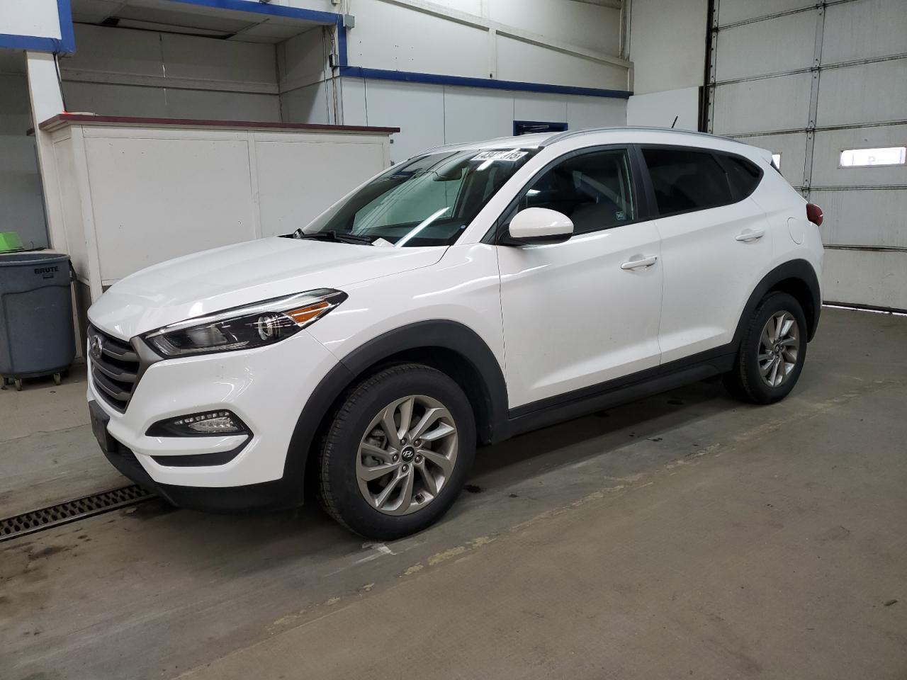  Salvage Hyundai TUCSON