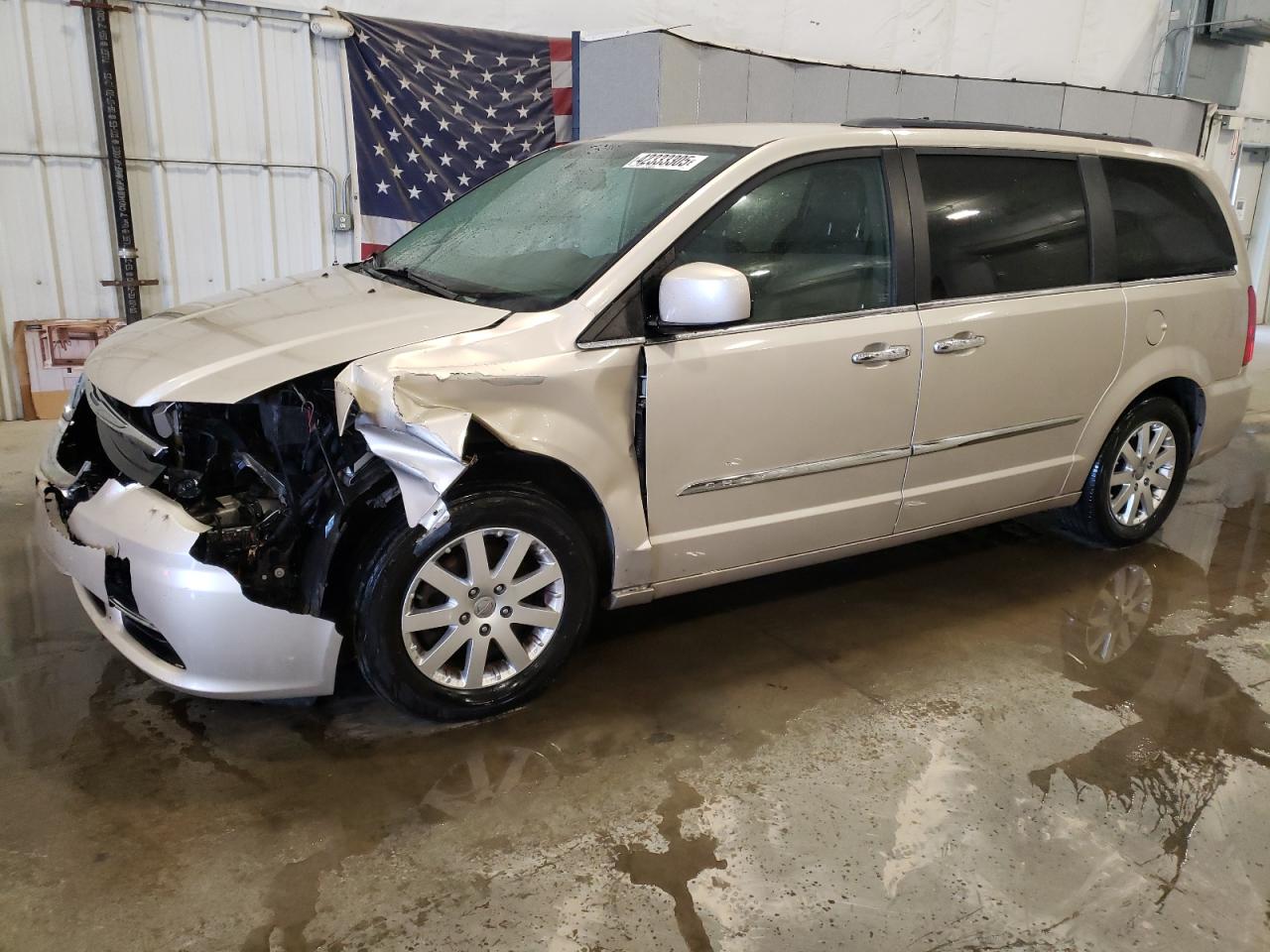  Salvage Chrysler Minivan