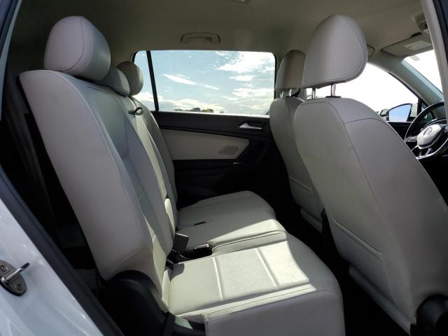 2018 VOLKSWAGEN TIGUAN SE - 3VV2B7AXXJM035927