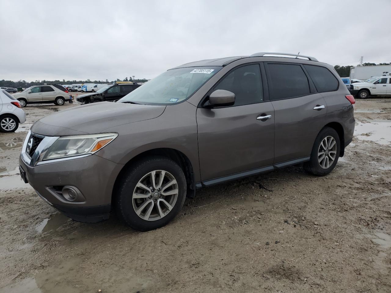  Salvage Nissan Pathfinder