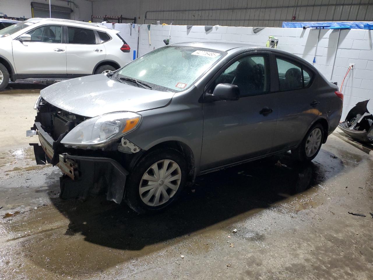 NISSAN VERSA S