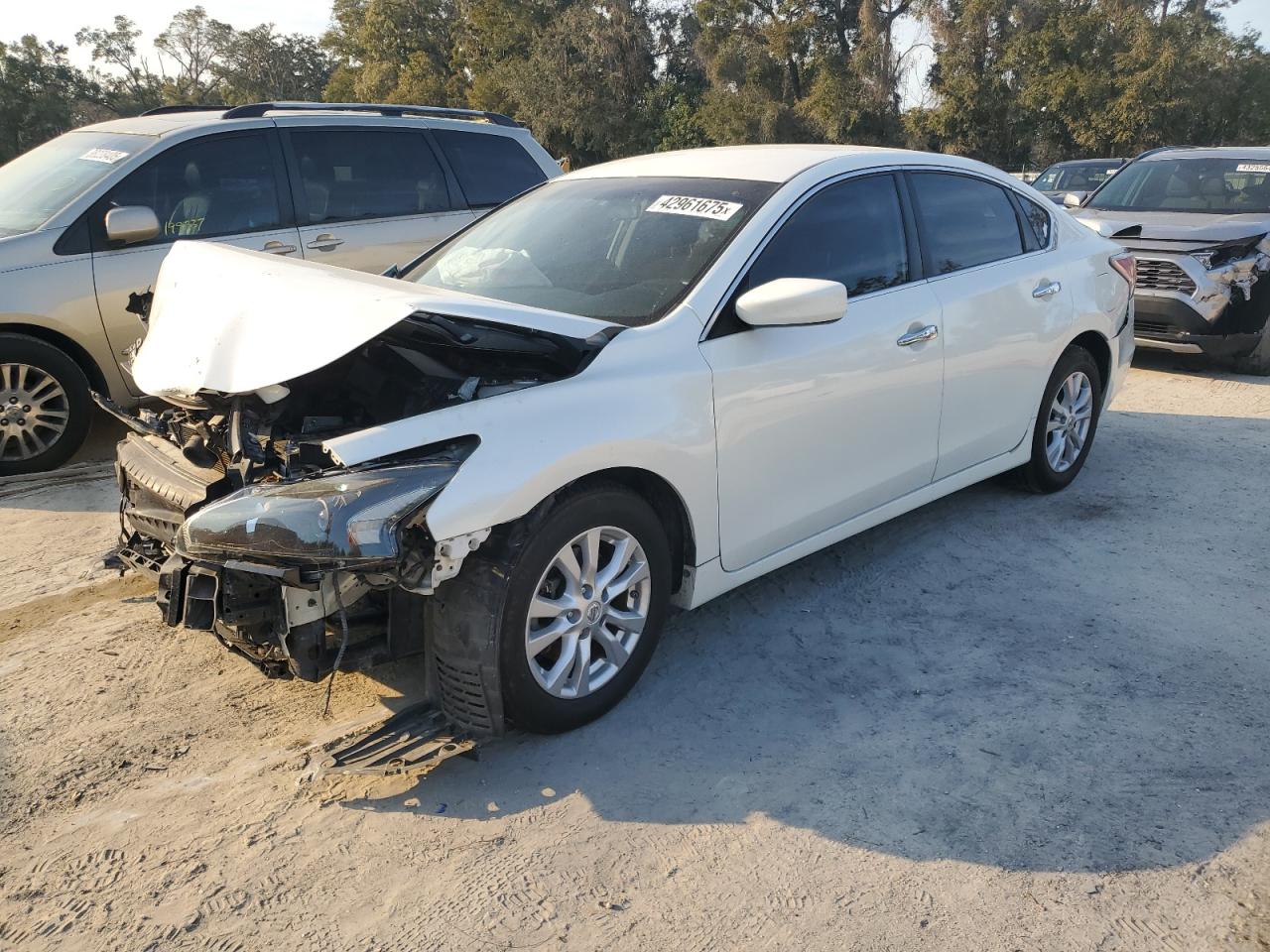  Salvage Nissan Altima