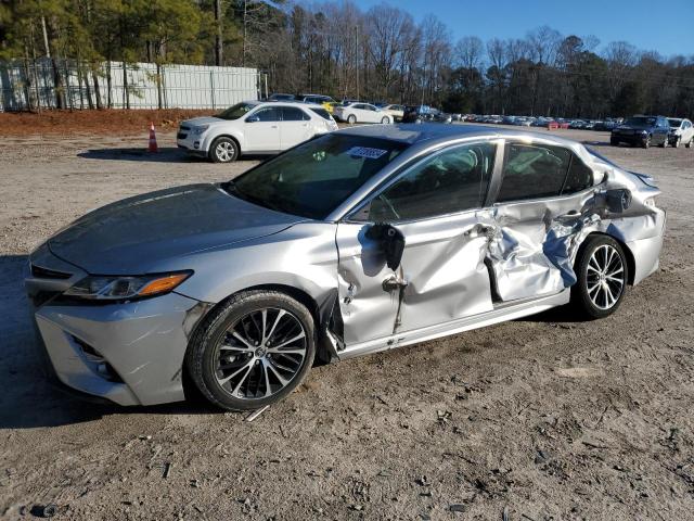 TOYOTA CAMRY L 2018 silver  gas 4T1B11HK9JU644717 photo #1