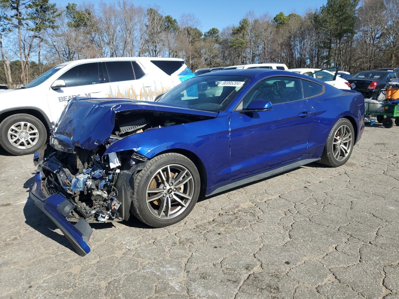  Salvage Ford Mustang