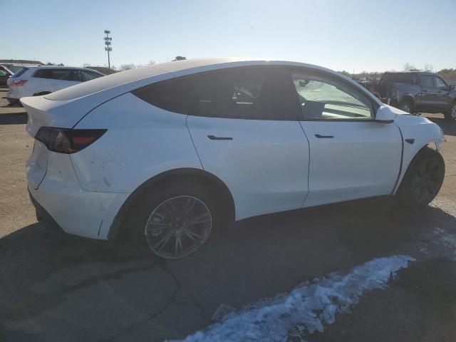 2024 TESLA MODEL Y 7SAYGDEE0RF157006