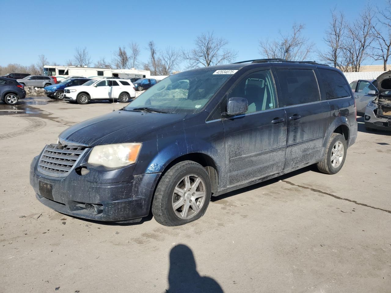  Salvage Chrysler Minivan