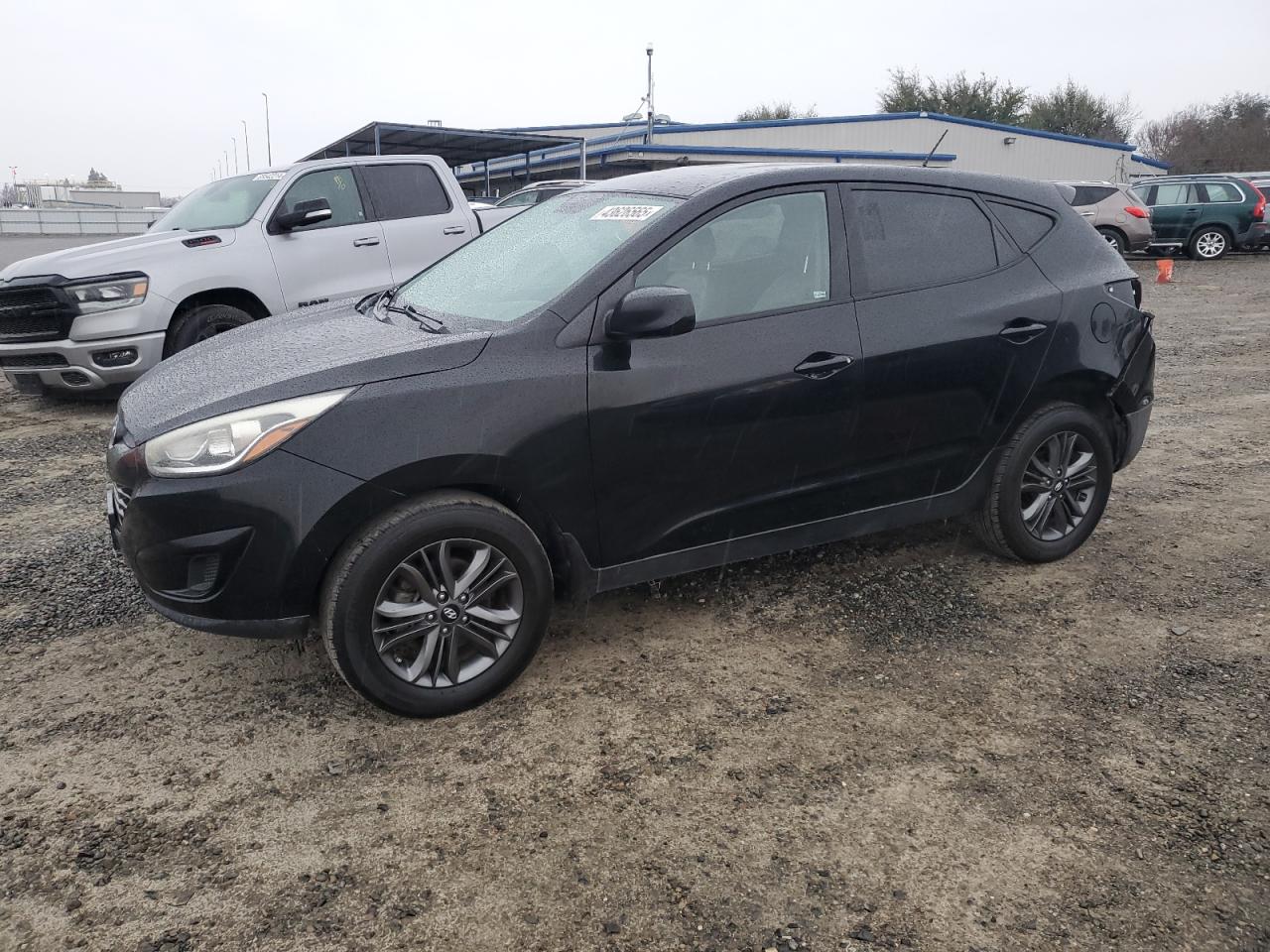  Salvage Hyundai TUCSON