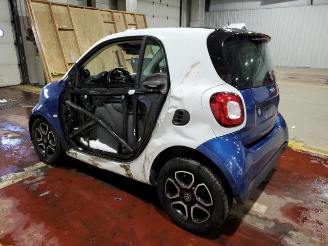 SMART FORTWO 2016 two tone  gas WMEFJ5DA0GK075501 photo #3