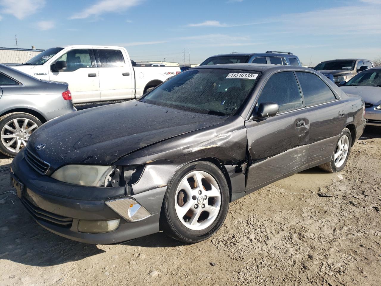  Salvage Lexus Es