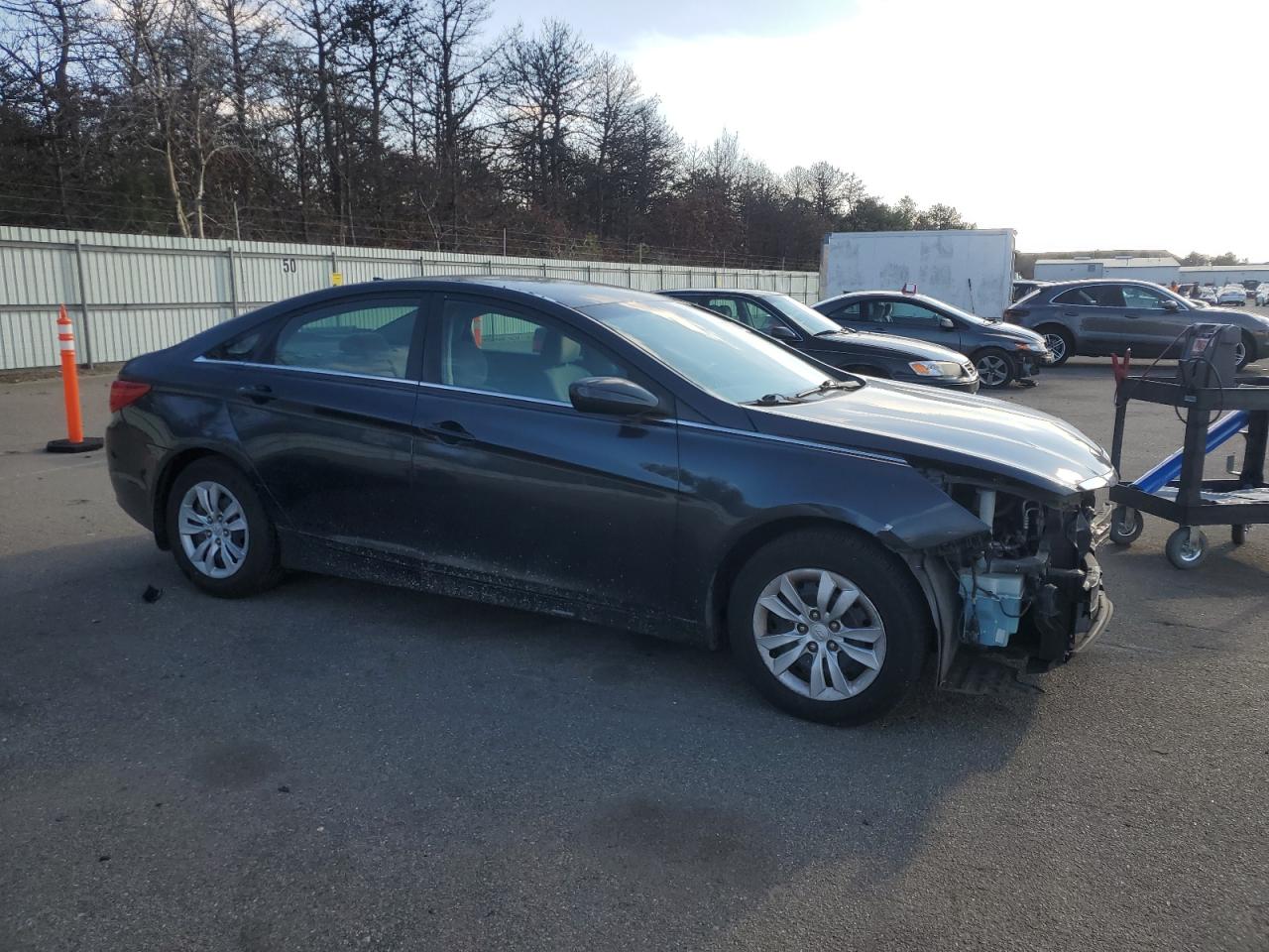 Lot #3050510112 2012 HYUNDAI SONATA GLS