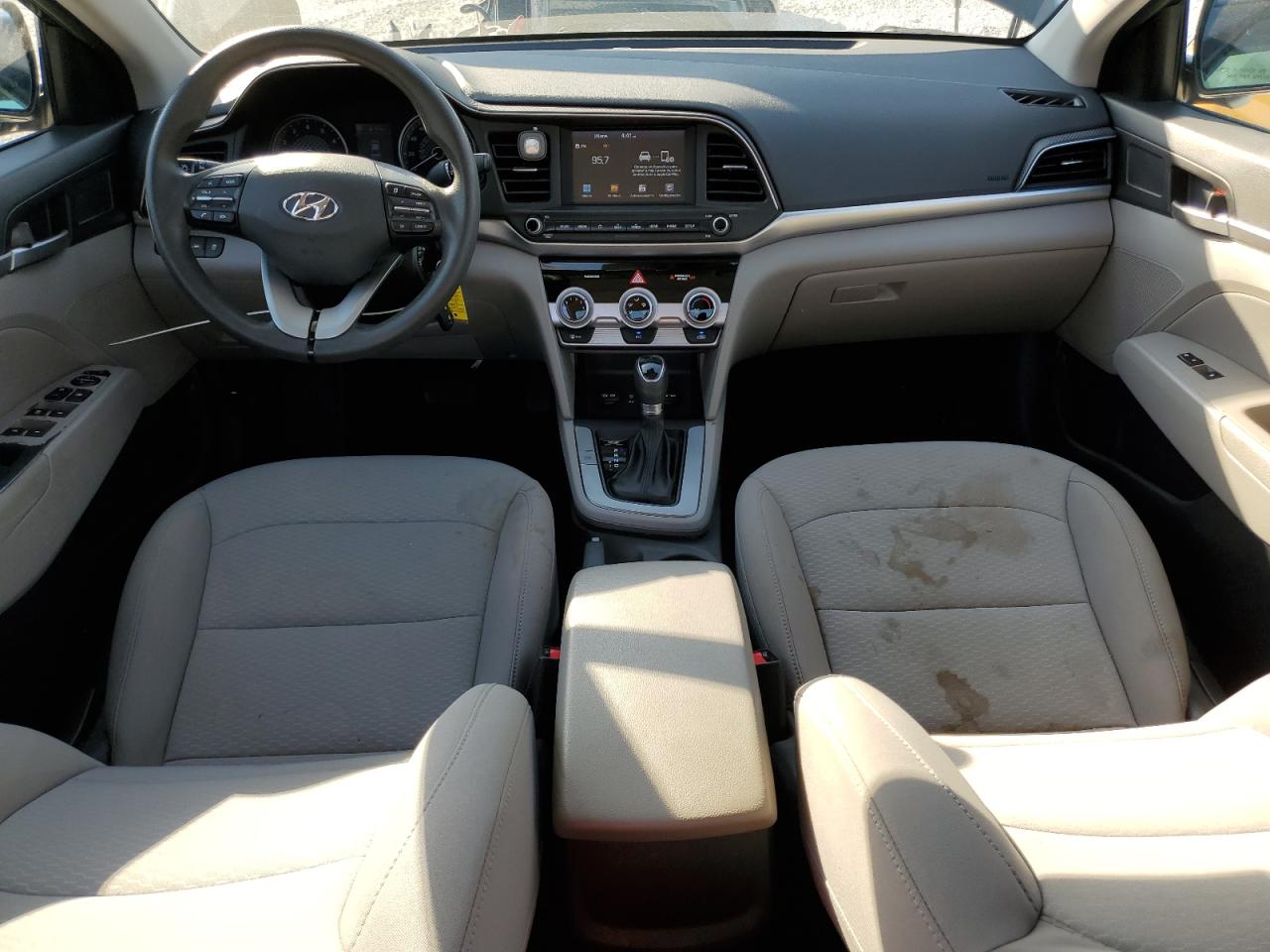 HYUNDAI ELANTRA SEL