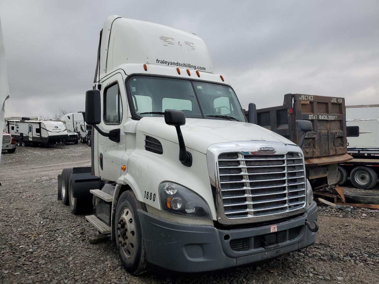  Salvage Freightliner Cascadia 1