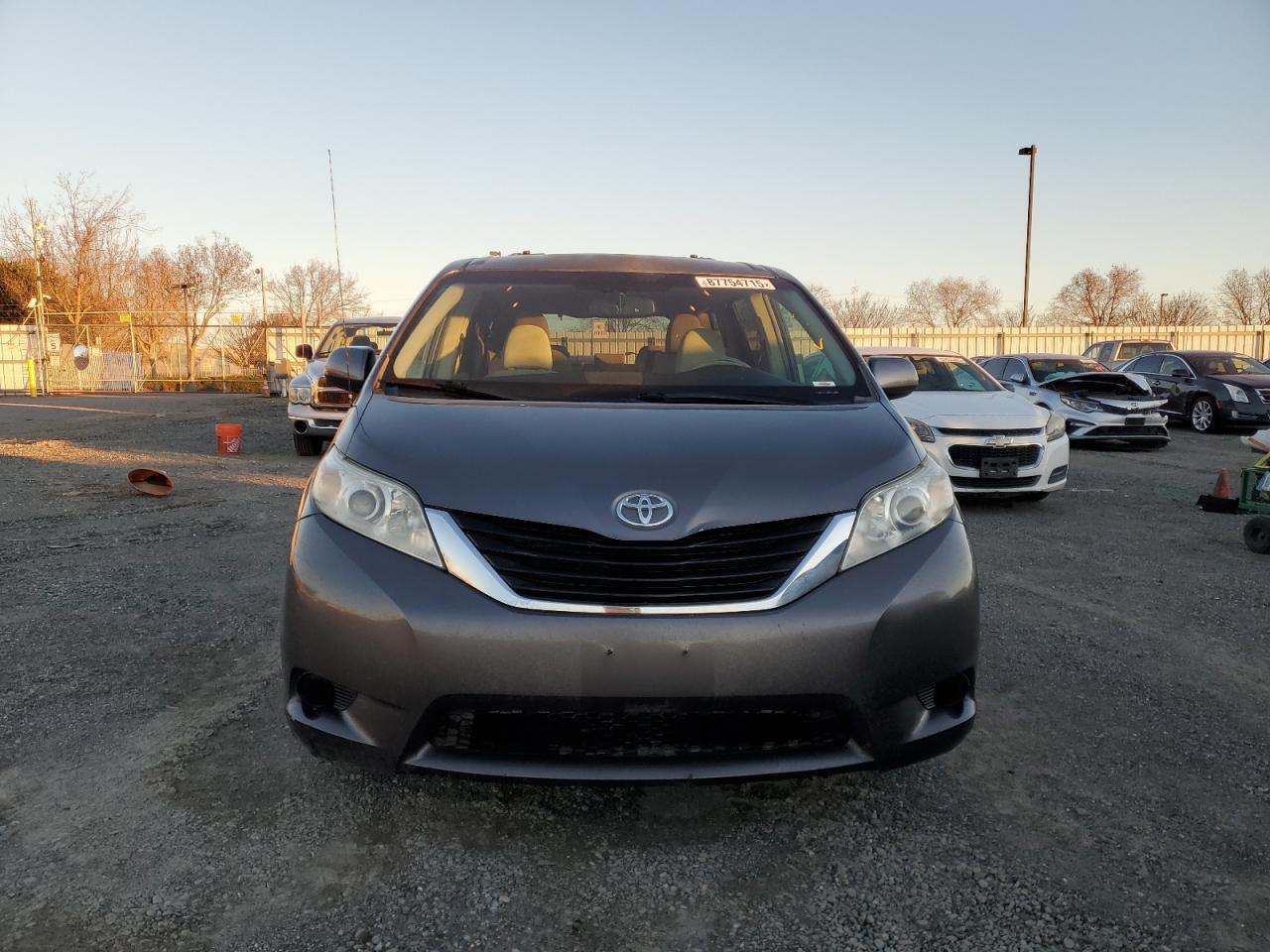 Lot #3051286653 2012 TOYOTA SIENNA LE