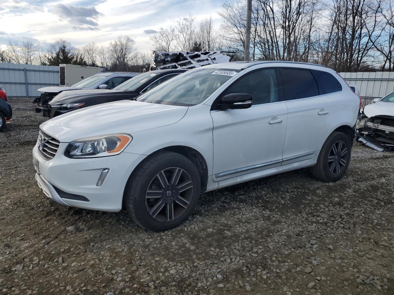  Salvage Volvo XC60