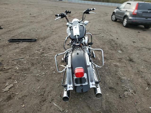 2019 HARLEY-DAVIDSON FLHR 1HD1FBC14KB628054
