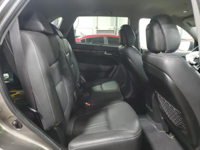 2015 KIA SORENTO LX - 5XYKTCA60FG616370