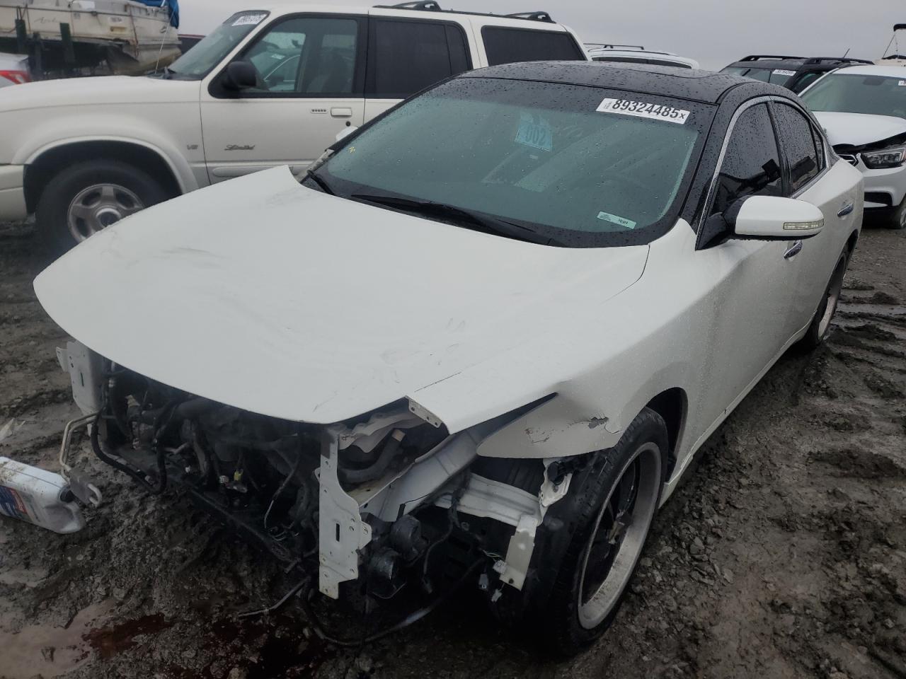  Salvage Nissan Maxima