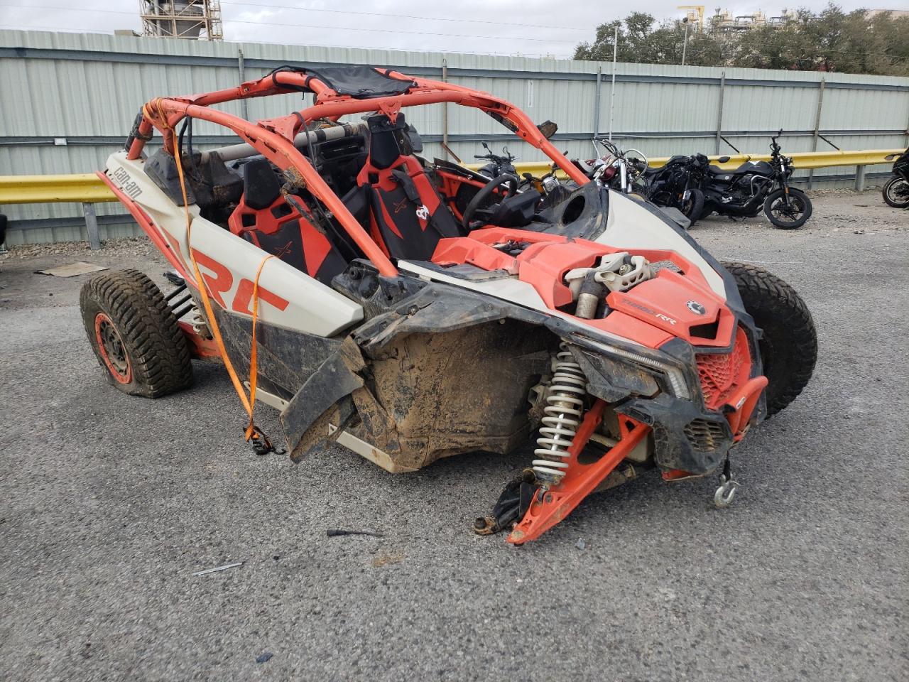  Salvage Can-Am Maverick X