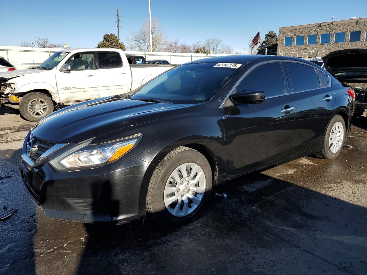  Salvage Nissan Altima