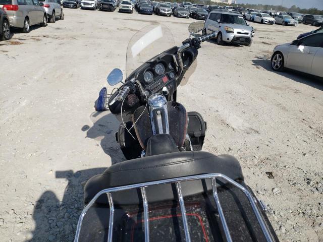 2011 HARLEY-DAVIDSON FLHTCU 1HD1FC410BB677367