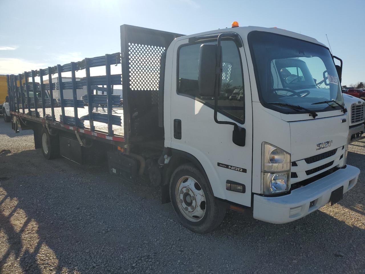 Lot #3050419891 2017 ISUZU NRR