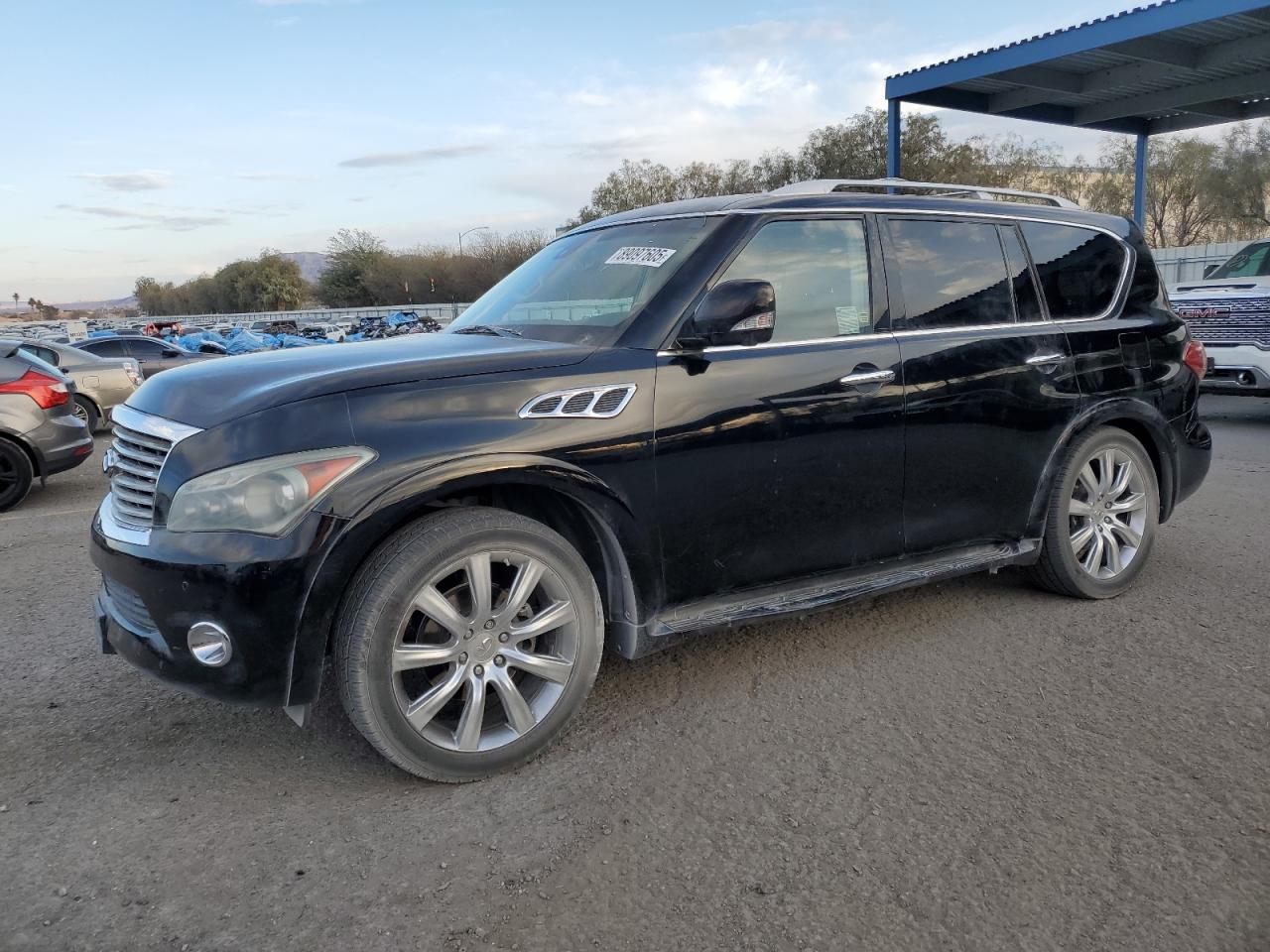 INFINITI QX56