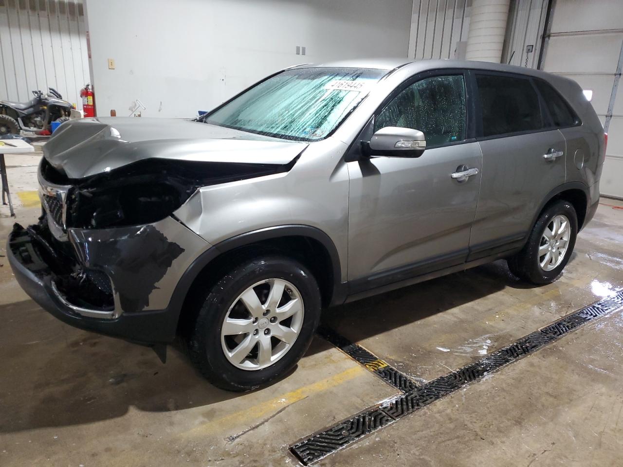  Salvage Kia Sorento