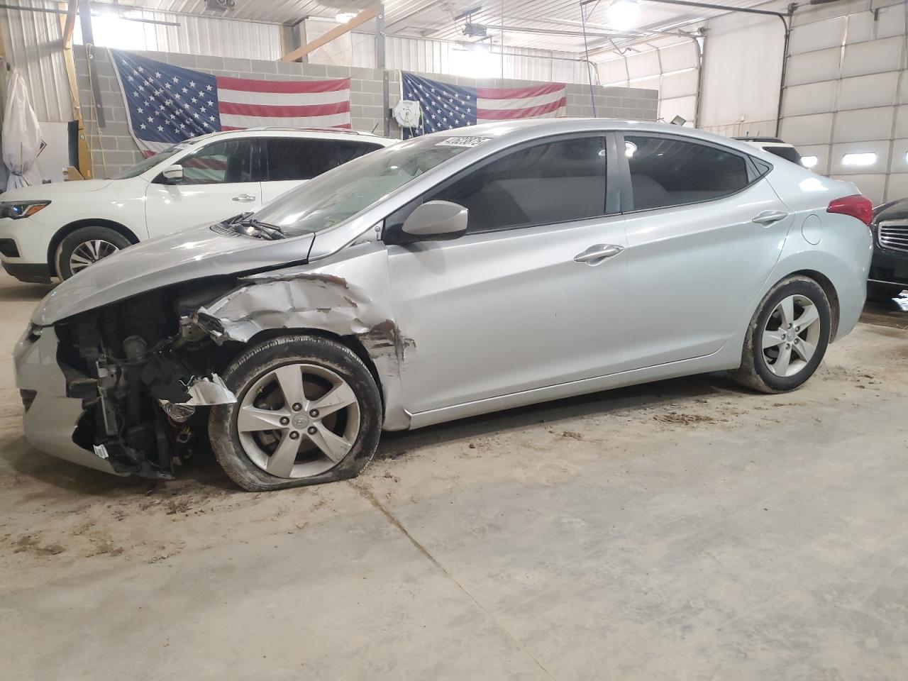  Salvage Hyundai ELANTRA