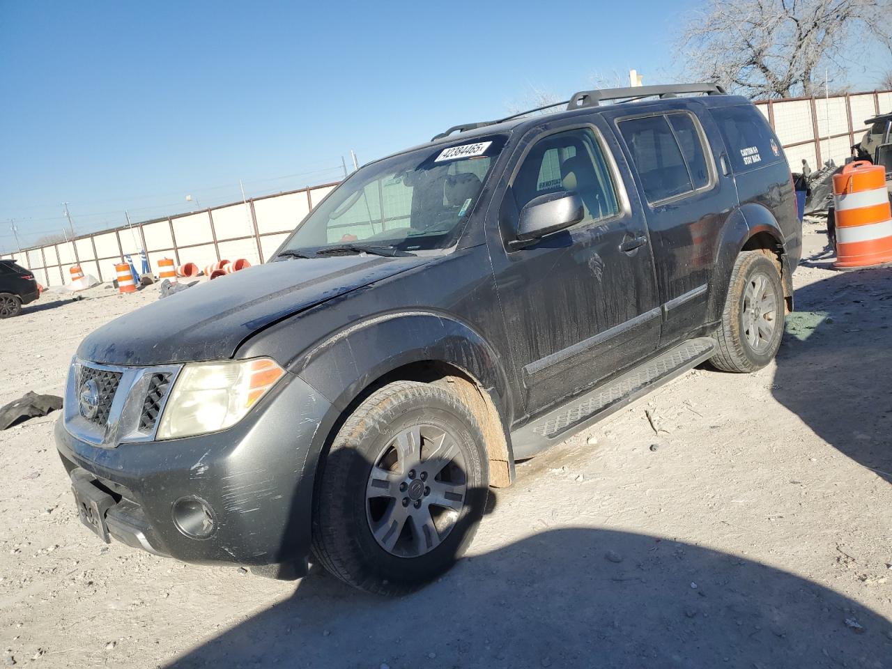  Salvage Nissan Pathfinder