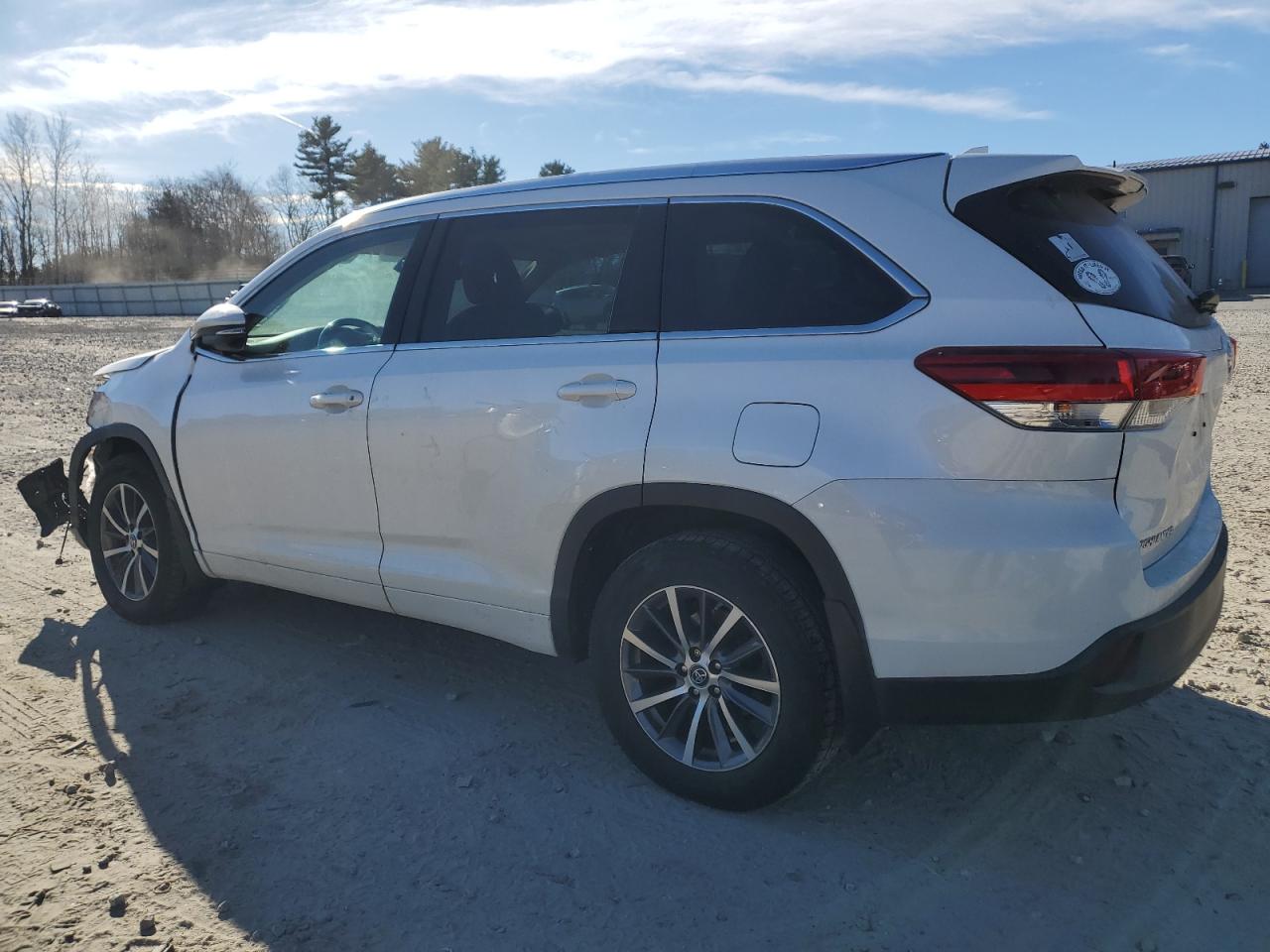 TOYOTA HIGHLANDER SE
