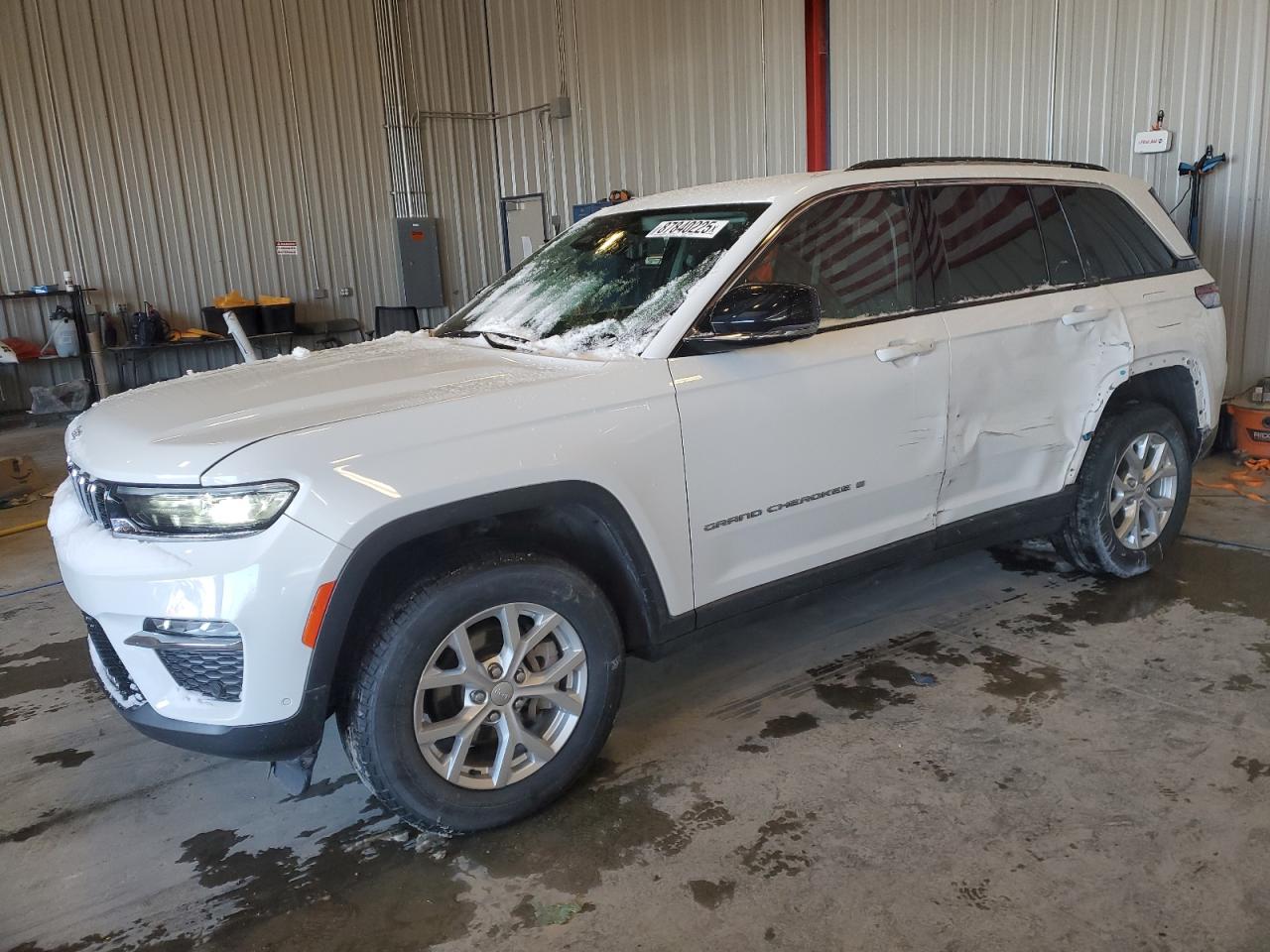  Salvage Jeep Grand Cherokee