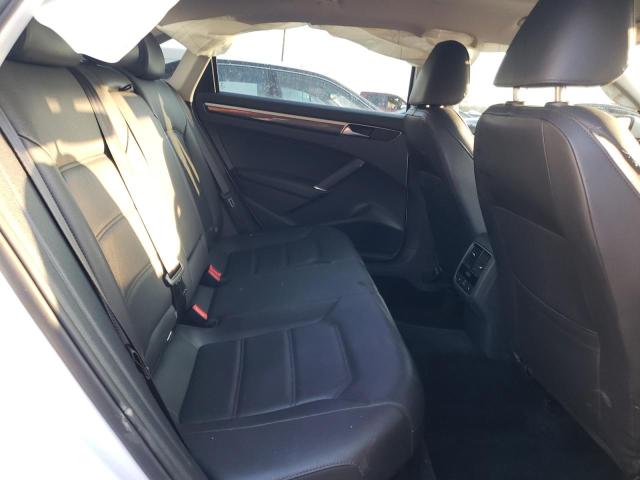 2018 VOLKSWAGEN PASSAT SE - 1VWBA7A37JC011534