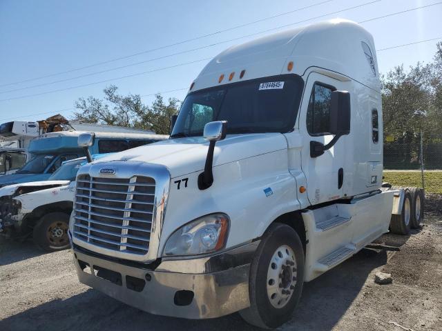 FREIGHTLINER CASCADIA 1 2014 white tractor diesel 3AKJGLBG0ESFS8297 photo #3