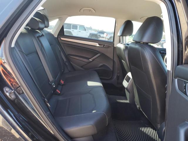2017 VOLKSWAGEN PASSAT R-L - 1VWDT7A35HC033948