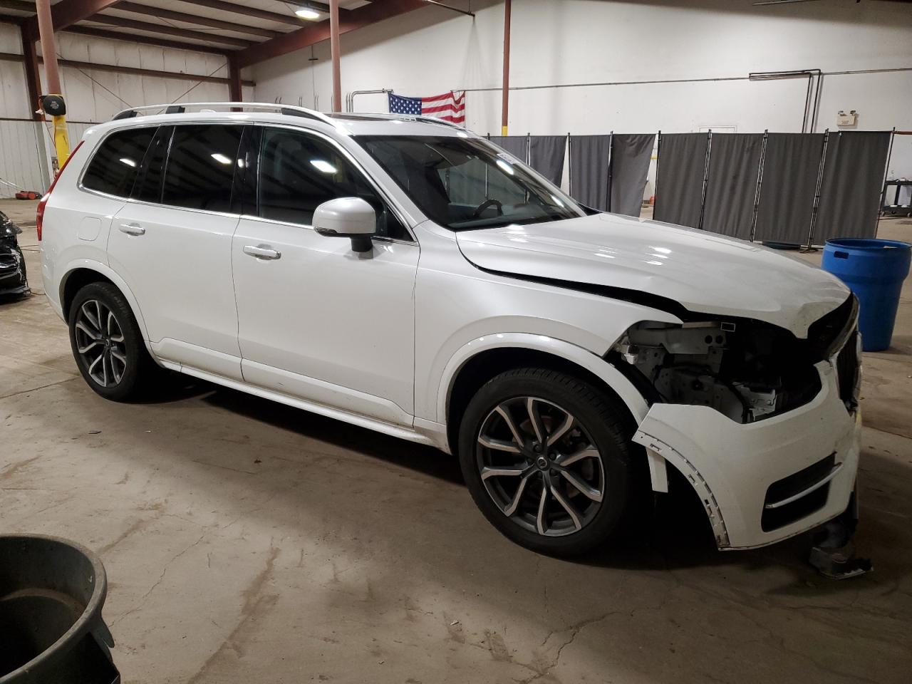 Lot #3044393936 2019 VOLVO XC90 T5 MO